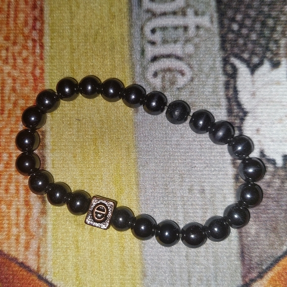 Hematite For Protection & Manifestation Crystal Bracelet - Unisex - Picture 3 of 3